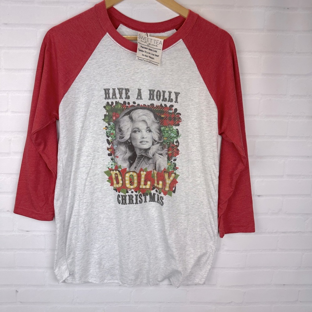 Have a holly Dolly Christmas, red Raglan T-shirt, three-quarter sleeves